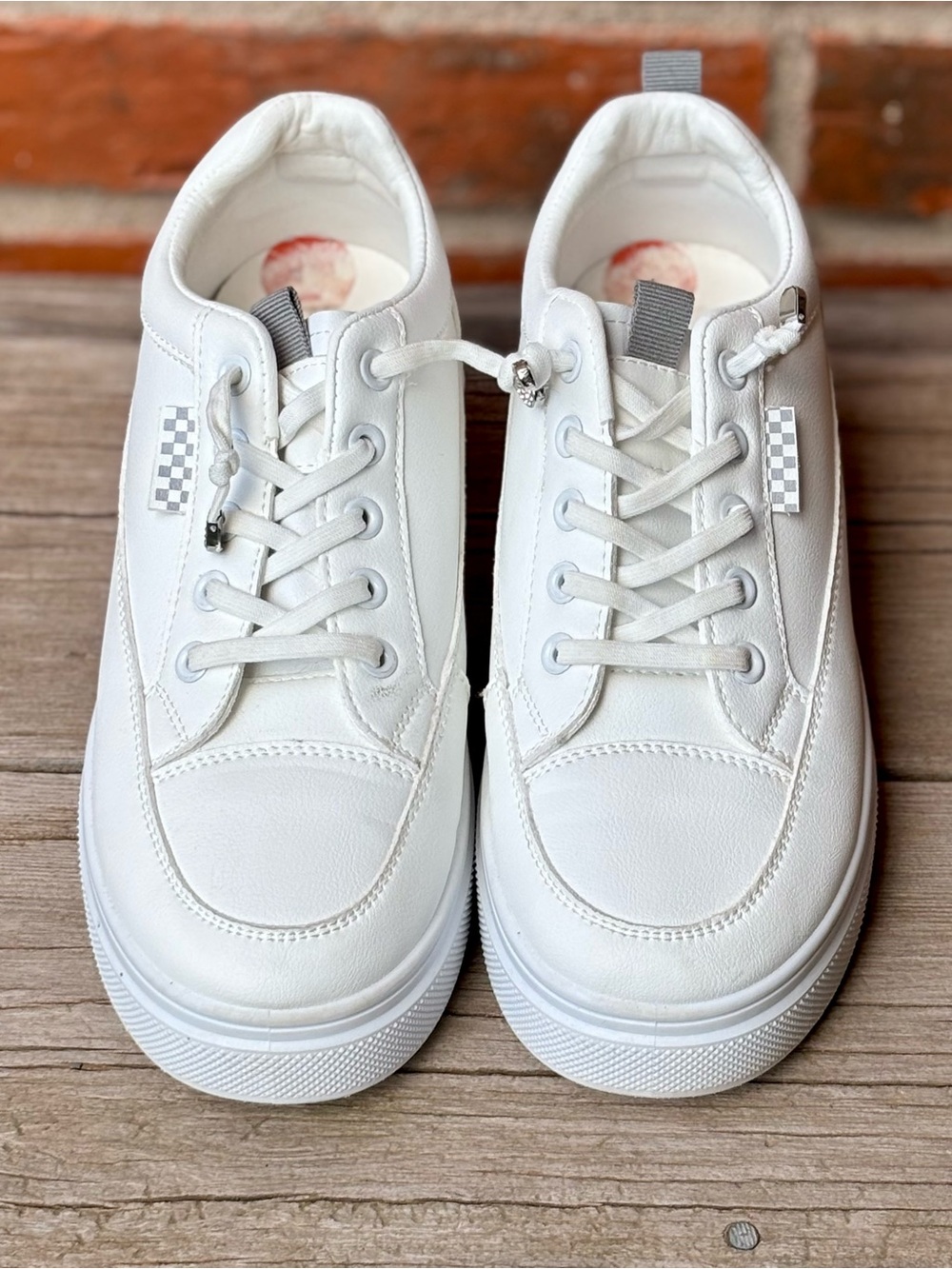 Madden Girl Elvis White Slip On Fashion Sneakers Sz 7M - Picture 2 of 6